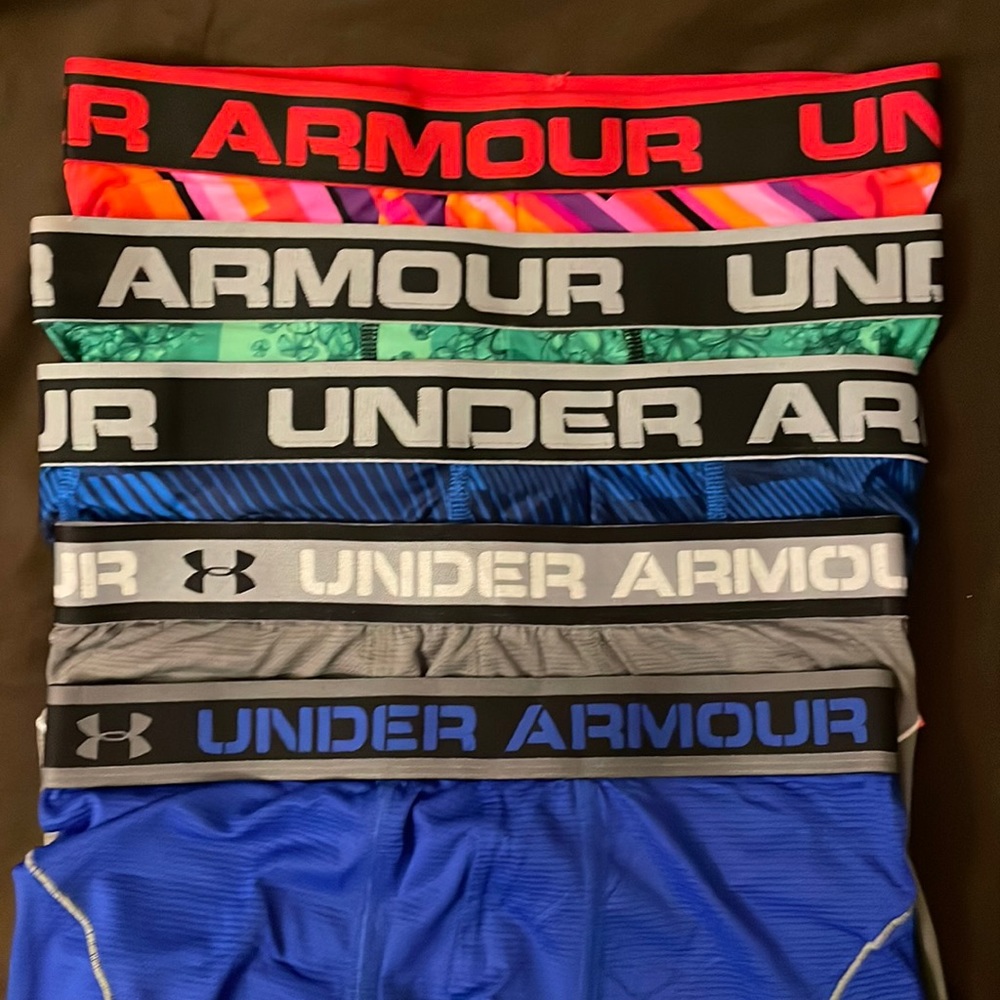Under Armor men’s briefs (5). New without tags. i - Picture 1 of 2